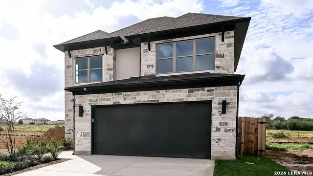 829 Woodland Lakes New Braunfels, TX 78130