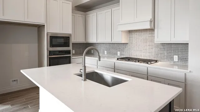 829 Woodland Lakes New Braunfels, TX 78130