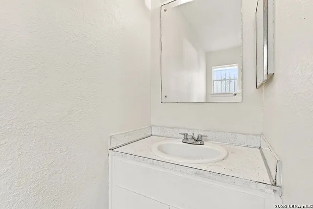 329 Vine San Antonio, TX 78210