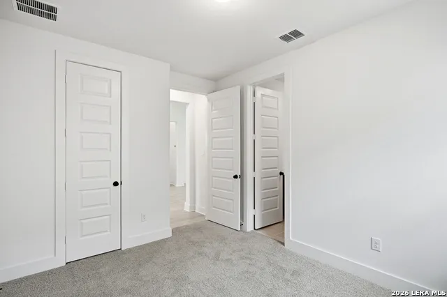 165 Mountain Oak Castroville, TX 78009