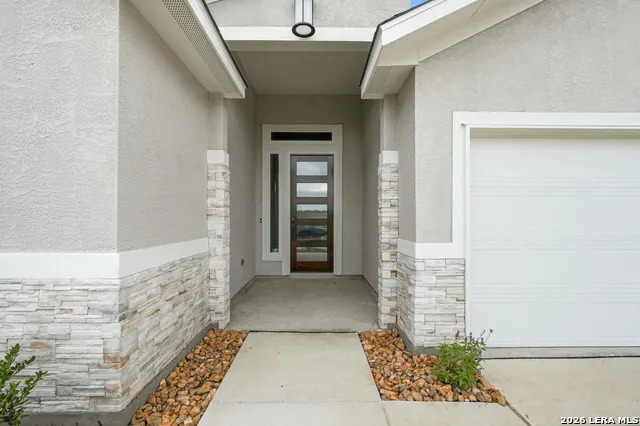 165 Mountain Oak Castroville, TX 78009