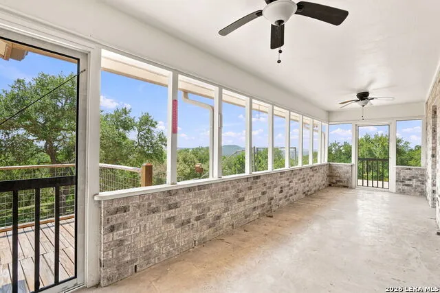 5691 CIRCLE OAK DR Bulverde, TX 78163