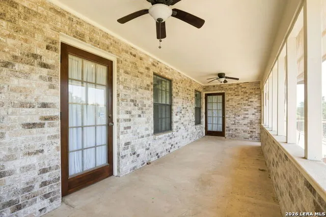 5691 CIRCLE OAK DR Bulverde, TX 78163