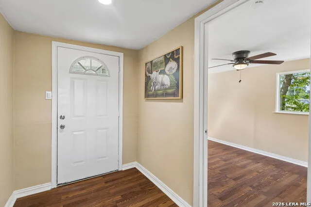 647 Dolle Ave Seguin, TX 78155