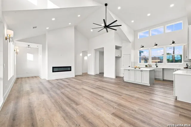 499 Wood View Cir Bandera, TX 78003