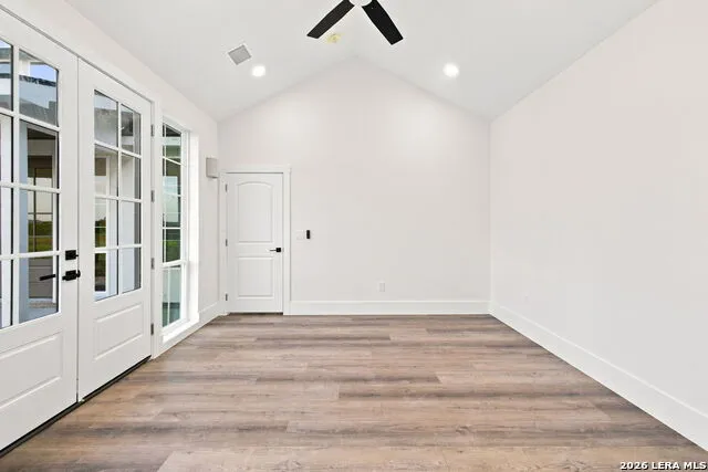 499 Wood View Cir Bandera, TX 78003