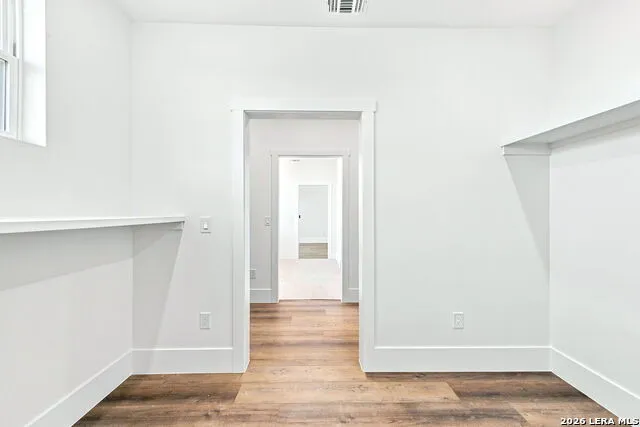 499 Wood View Cir Bandera, TX 78003