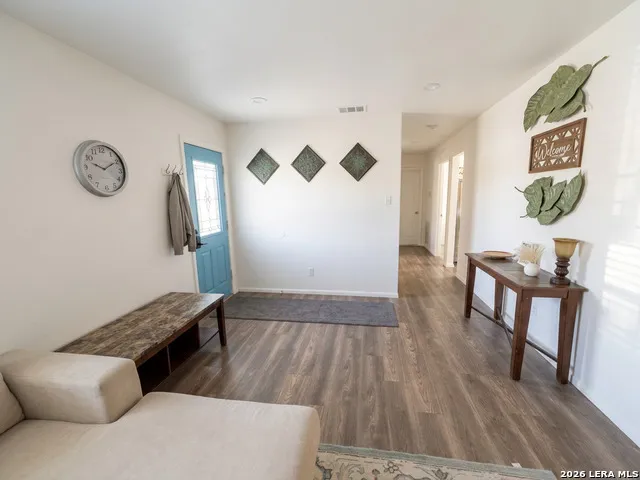 1410 Pecan Dr NW McQueeney, TX 78123