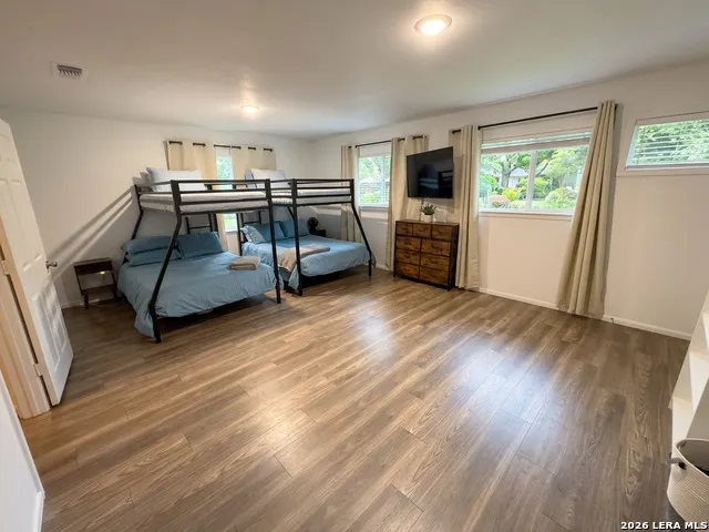1410 Pecan Dr NW McQueeney, TX 78123