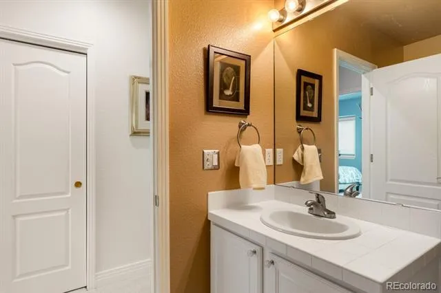 6653 Bright Water Trail Littleton, CO 80125