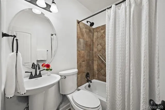 627 Oneida Street Denver, CO 80220