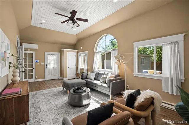 627 Oneida Street Denver, CO 80220