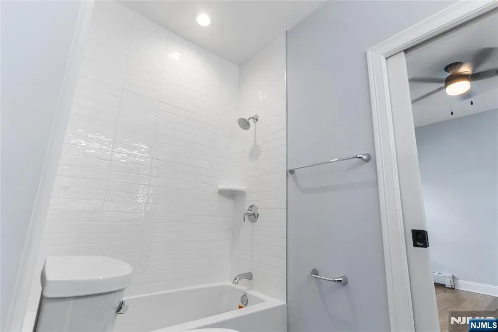 382 5th Avenue Paterson, NJ 07514
