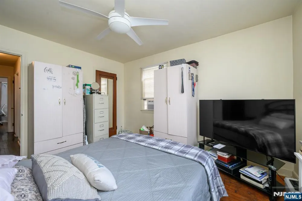 25 Broad Terrace Bloomfield, NJ 07003