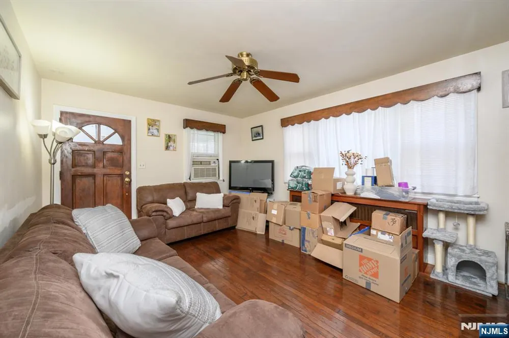 25 Broad Terrace Bloomfield, NJ 07003
