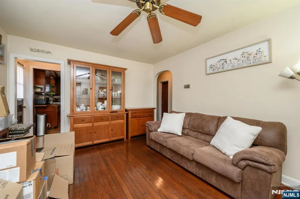 25 Broad Terrace Bloomfield, NJ 07003