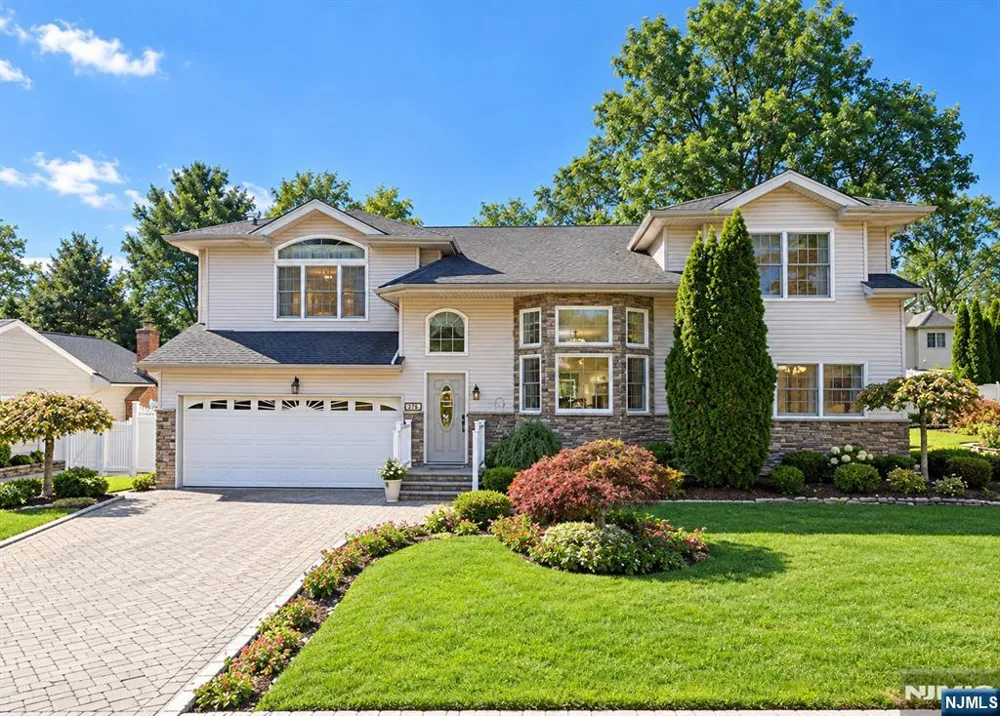 380 Hoover Avenue Twp Of Washington, NJ 07676