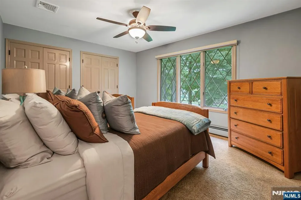 55 Cheyenne Trail Sparta, NJ 07871