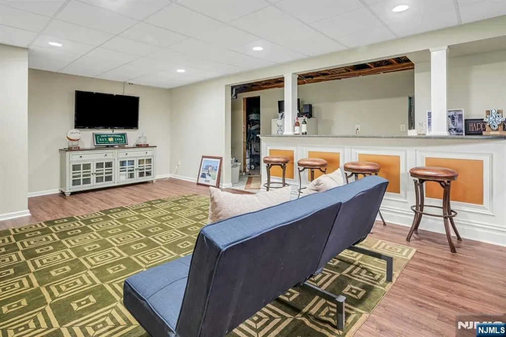 55 Cheyenne Trail Sparta, NJ 07871