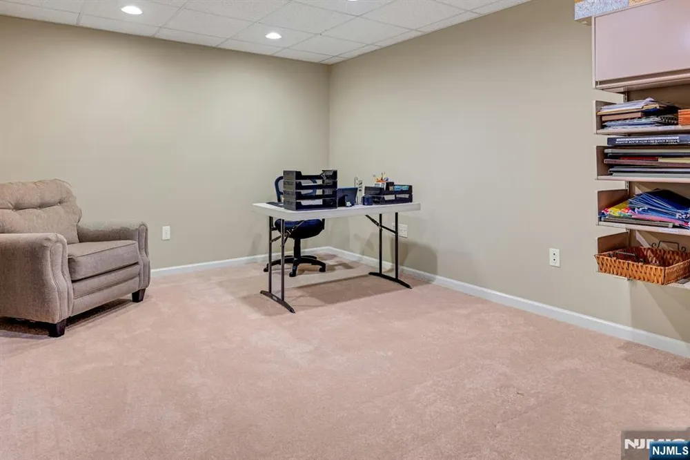 55 Cheyenne Trail Sparta, NJ 07871