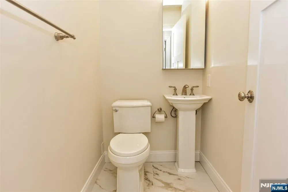 193 E Shore Trail Sparta, NJ 07871