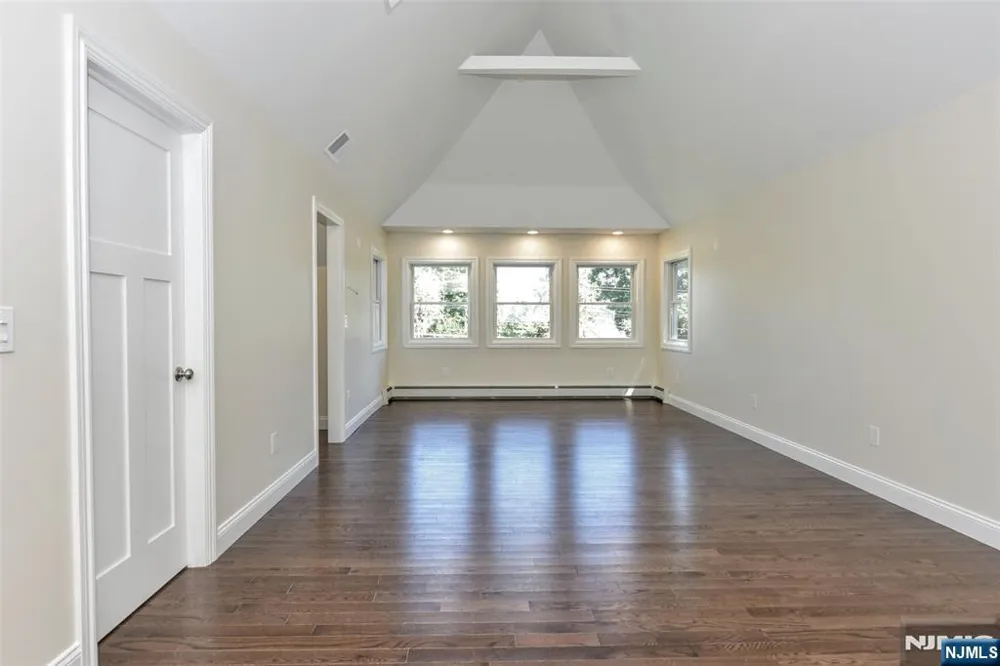 193 E Shore Trail Sparta, NJ 07871