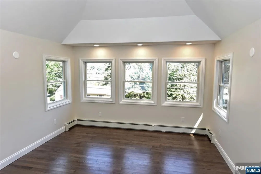 193 E Shore Trail Sparta, NJ 07871