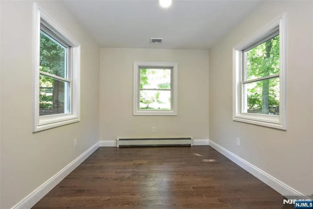 193 E Shore Trail Sparta, NJ 07871