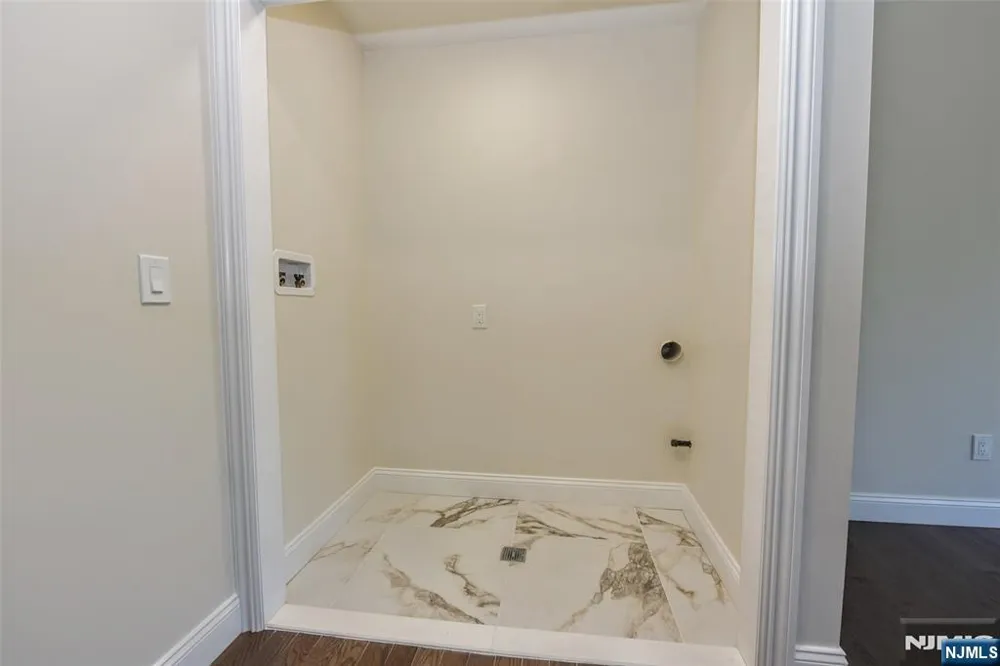 193 E Shore Trail Sparta, NJ 07871