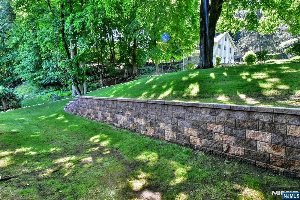 193 E Shore Trail Sparta, NJ 07871