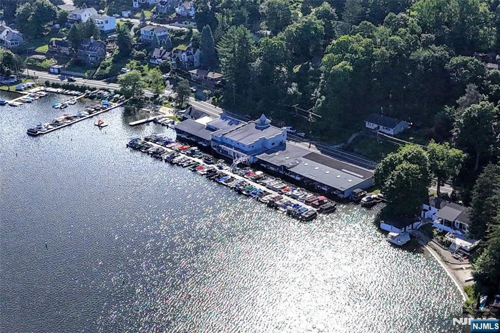 193 E Shore Trail Sparta, NJ 07871