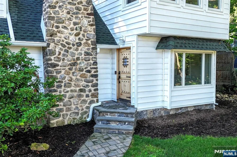 193 E Shore Trail Sparta, NJ 07871