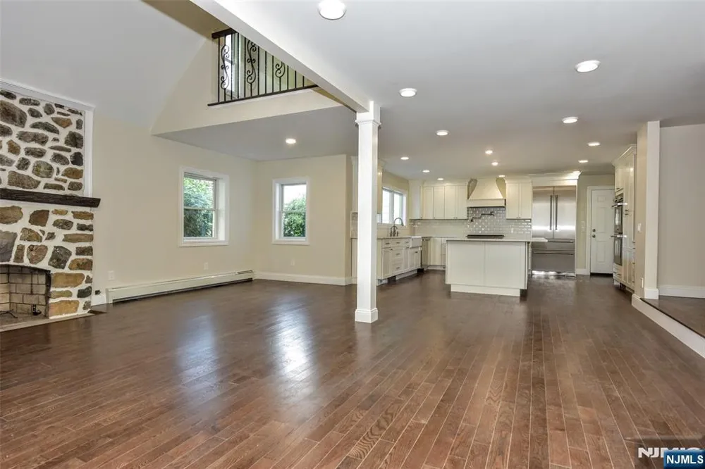 193 E Shore Trail Sparta, NJ 07871