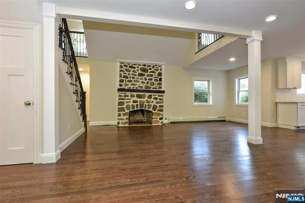 193 E Shore Trail Sparta, NJ 07871