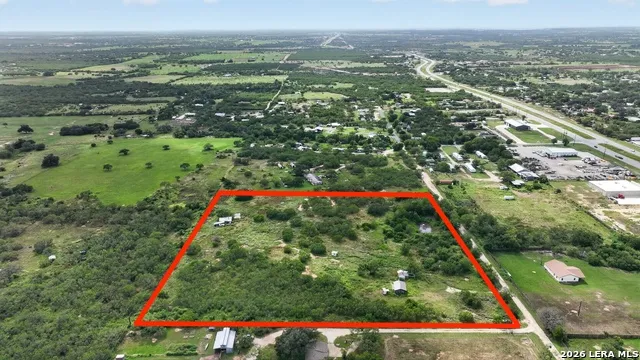 6032 MOUNT OLIVE RD Adkins, TX 78101