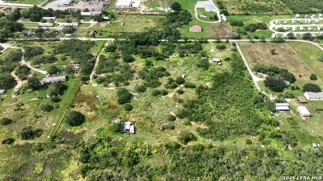 6032 MOUNT OLIVE RD Adkins, TX 78101