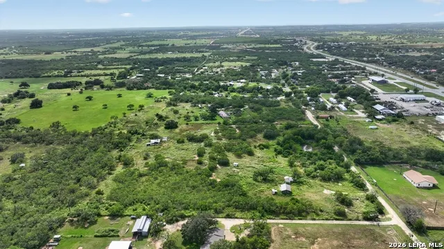 6032 MOUNT OLIVE RD Adkins, TX 78101