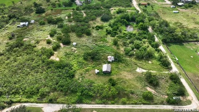 6032 MOUNT OLIVE RD Adkins, TX 78101