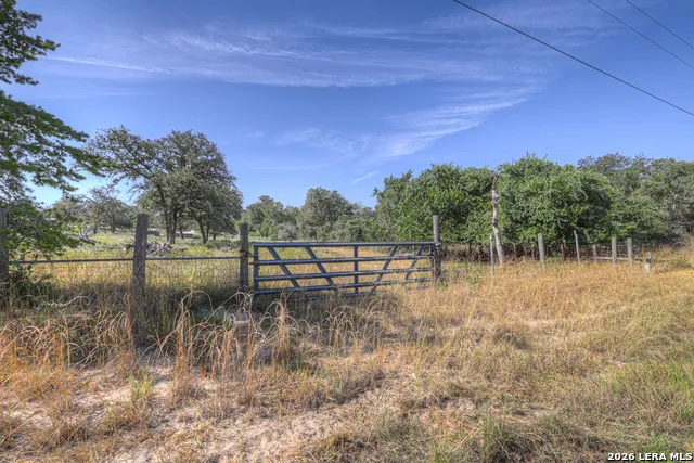 3912 Hickory Forrest Seguin, TX 78155