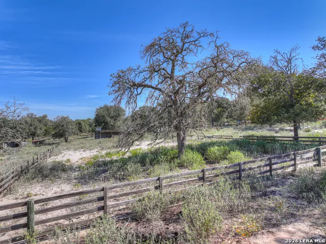 3912 Hickory Forrest Seguin, TX 78155