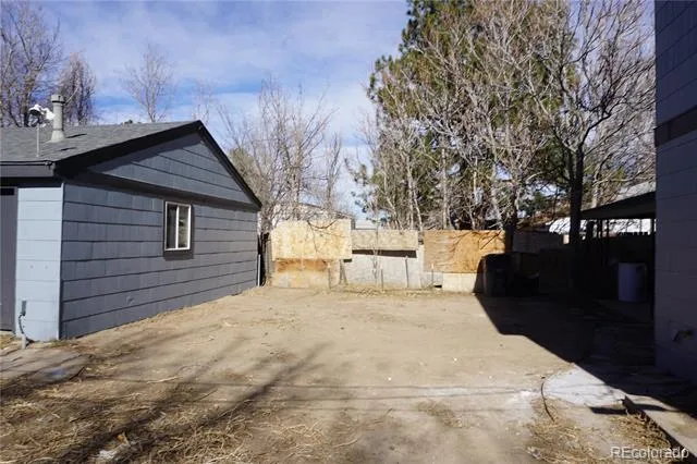1657 Kingston Street Aurora, CO 80010