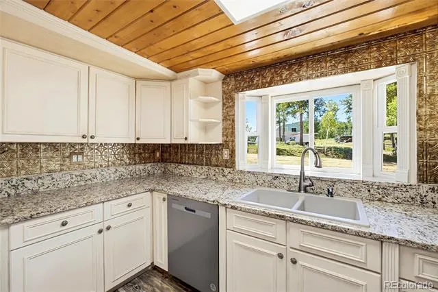 33511 Nova Road Pine, CO 80470
