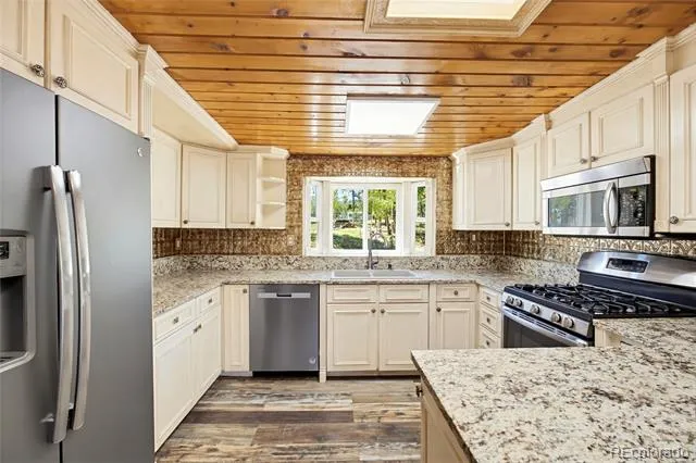 33511 Nova Road Pine, CO 80470