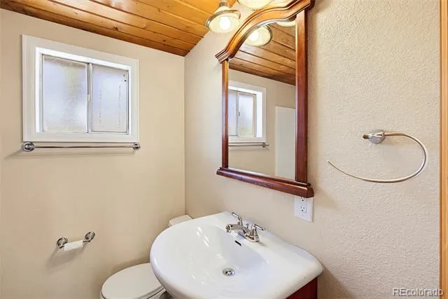 33511 Nova Road Pine, CO 80470