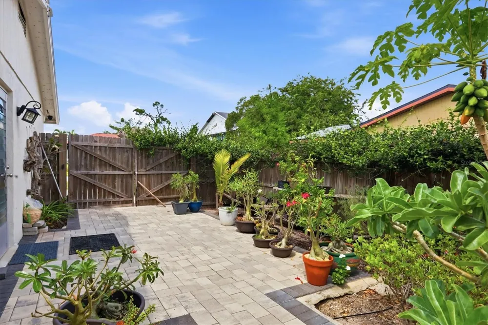 5847 REGENT ROAD Venice, FL 34293