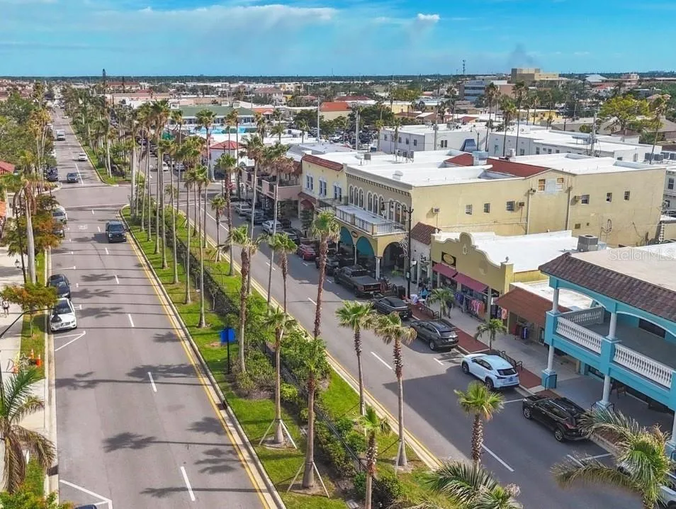 5847 REGENT ROAD Venice, FL 34293