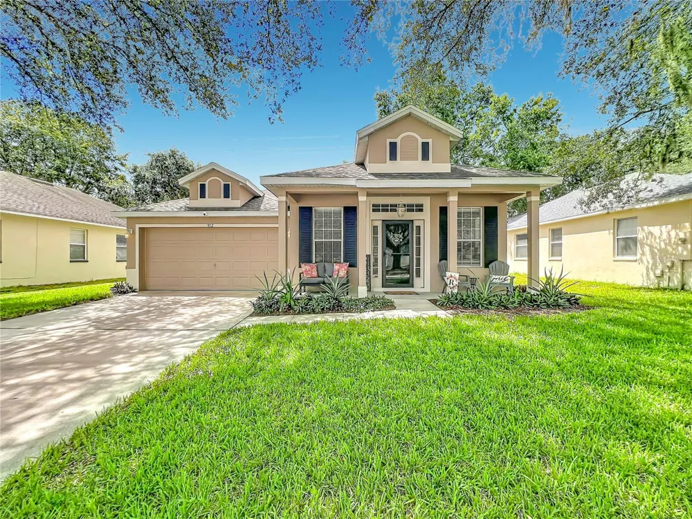 912 MAGNOLIA BLOSSOM COURT Apopka, FL 32712