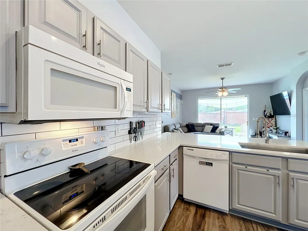 912 MAGNOLIA BLOSSOM COURT Apopka, FL 32712