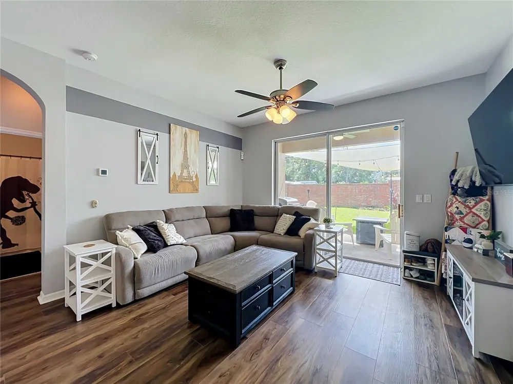 912 MAGNOLIA BLOSSOM COURT Apopka, FL 32712