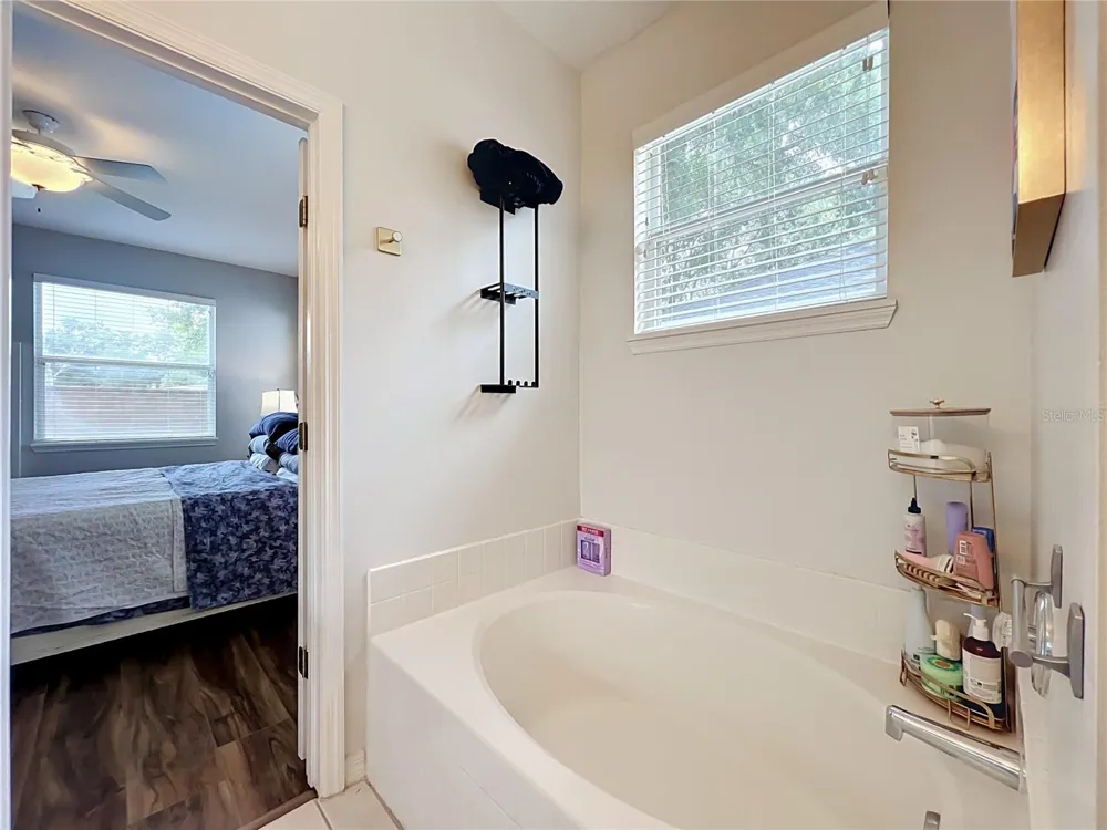 912 MAGNOLIA BLOSSOM COURT Apopka, FL 32712